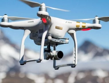 Σήκωσε Drone για να καταγράψει προσωπικές στιγμές ζευγαριού. Δείτε τι ακολούθησε... (Video)